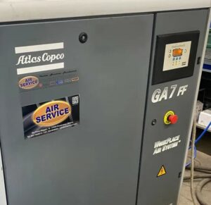 Compressori a vite usati ABAC Genesis con essicatore integrato